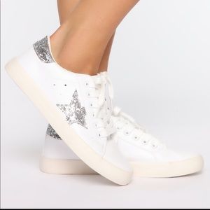 She's A Star Sneakers - White/Silver